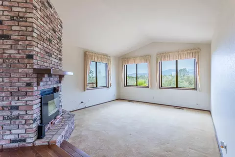 2809 Panorama Dr, Redding, CA 96003 photo 9