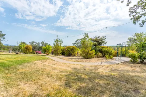 2809 Panorama Dr, Redding, CA 96003 photo 42