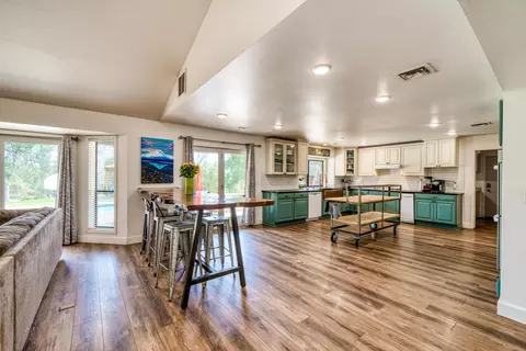 15642 Mountain Shadows Dr, Redding, CA 96001 photo 14