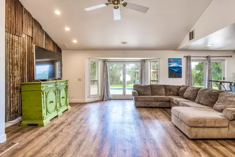 15642 Mountain Shadows Dr, Redding, CA 96001 photo 8