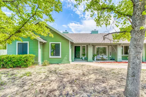 15642 Mountain Shadows Dr, Redding, CA 96001 photo 2