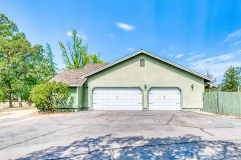 15642 Mountain Shadows Dr, Redding, CA 96001 photo 4