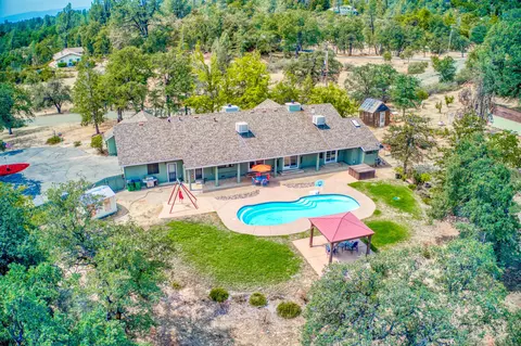 15642 Mountain Shadows Dr, Redding, CA 96001 photo 35