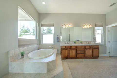 1235 Chandon Ct, Redding, CA 96003 photo 31