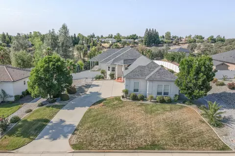 1235 Chandon Ct, Redding, CA 96003 photo 2