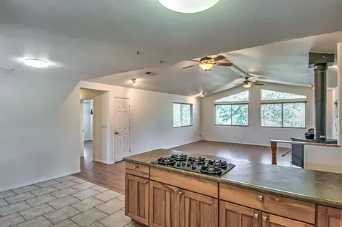 14341 Moss Dr, Redding, CA 96003 photo 12