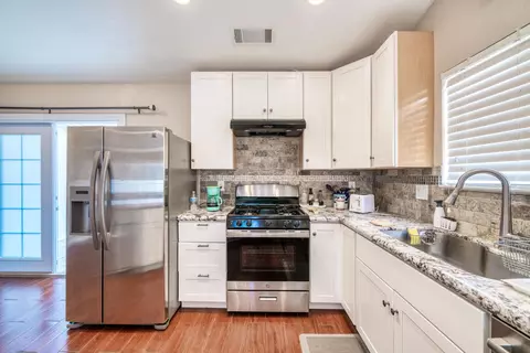 882 Montcrest Dr, Redding, CA 96003 photo 7