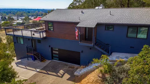 1921 Grandview Ave, Redding, CA 96001 photo 3