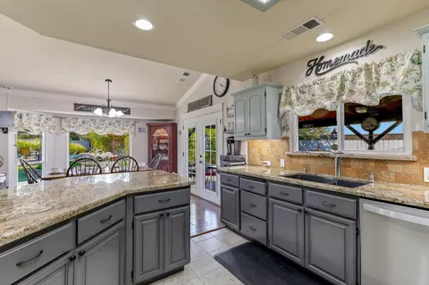 7741 Pit Rd, Redding, CA 96001 photo 10