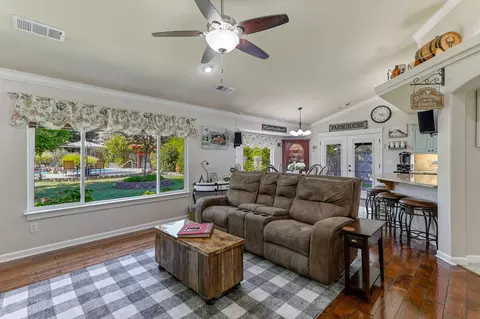 7741 Pit Rd, Redding, CA 96001 photo 6
