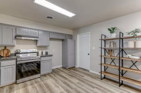 6661 Southgate Dr, Redding, CA 96001 photo 24
