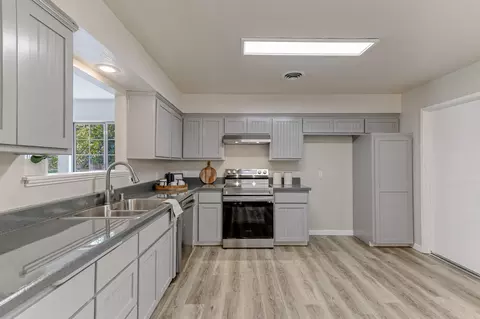 6661 Southgate Dr, Redding, CA 96001 photo 21