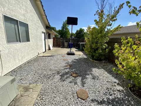 3042 Sunglow Dr, Redding, CA 96001 photo 18