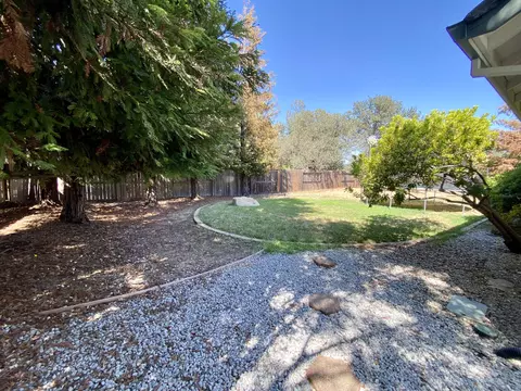 3042 Sunglow Dr, Redding, CA 96001 photo 17