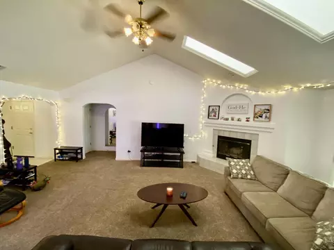 3042 Sunglow Dr, Redding, CA 96001 photo 3