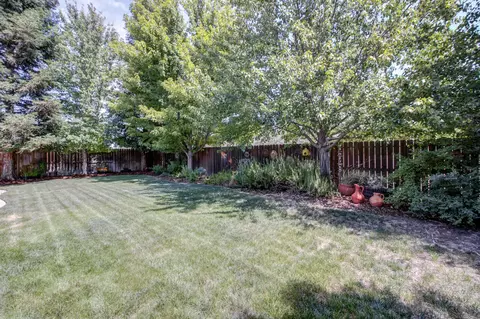 697 San Gabriel St, Redding, CA 96003 photo 42