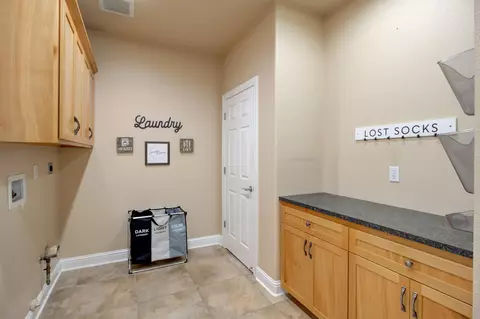 697 San Gabriel St, Redding, CA 96003 photo 28