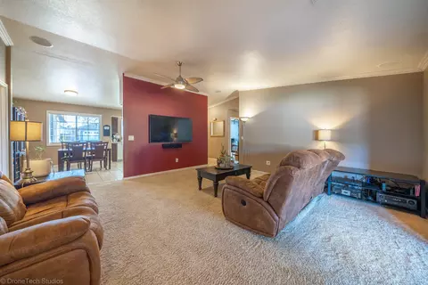 3345 Capricorn Way, Redding, CA 96002 photo 9