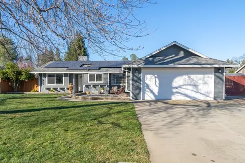 3345 Capricorn Way, Redding, CA 96002 photo 1