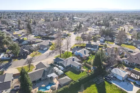 3345 Capricorn Way, Redding, CA 96002 photo 8