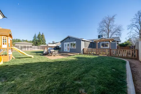3345 Capricorn Way, Redding, CA 96002 photo 28