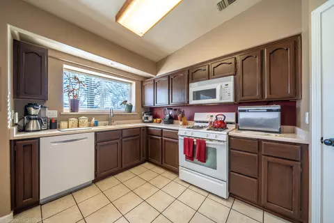 3345 Capricorn Way, Redding, CA 96002 photo 14