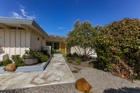860 Rio St, Red Bluff, CA 96080 photo 2