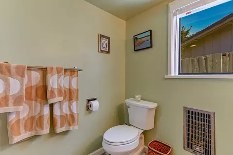 860 Rio St, Red Bluff, CA 96080 photo 24