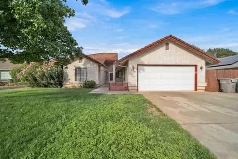 3638 Cherrywood Dr, Redding, CA 96002 photo 1