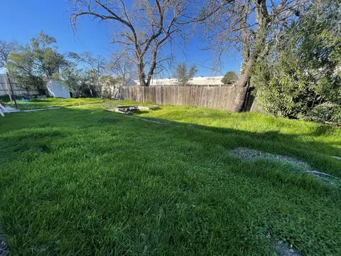 552 Markwood Dr, Redding, CA 96002 photo 3