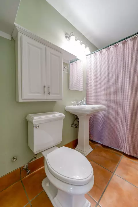 2031 Athens Ave, Redding, CA 96001 photo 21