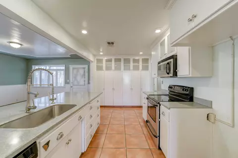 2031 Athens Ave, Redding, CA 96001 photo 11