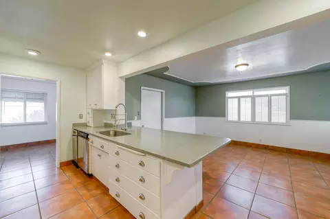 2031 Athens Ave, Redding, CA 96001 photo 13