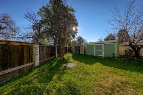 2031 Athens Ave, Redding, CA 96001 photo 38