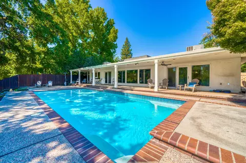 6189 Riverside Dr, Redding, CA 96001 photo 5