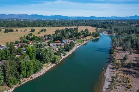 6189 Riverside Dr, Redding, CA 96001 photo 19