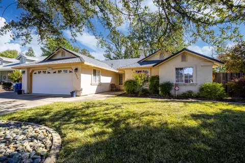 5926 Beaumont Dr, Redding, CA 96003 photo 1