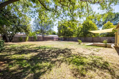 2957 Kenco Ave, Redding, CA 96002 photo 16