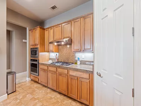 737 Woodacre Dr, Redding, CA 96002 photo 9