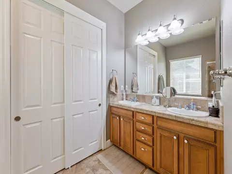737 Woodacre Dr, Redding, CA 96002 photo 12