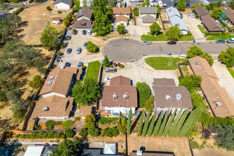 2577 Sabre Ct, Redding, CA 96002 photo 10
