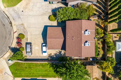 2577 Sabre Ct, Redding, CA 96002 photo 9