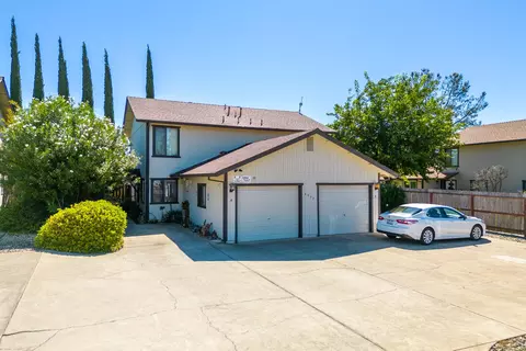 2577 Sabre Ct, Redding, CA 96002 photo 2