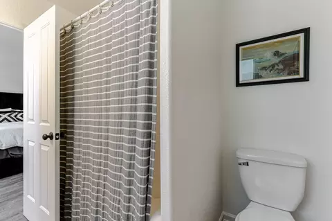 1056 Gilbert St, Redding, CA 96001 photo 21