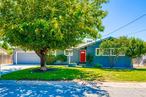2521 Belladonna St, Redding, CA 96002 photo 1