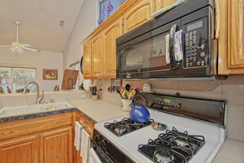 2094 Quartz Way, Redding, CA 96001 photo 21