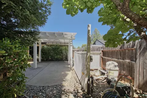2094 Quartz Way, Redding, CA 96001 photo 46