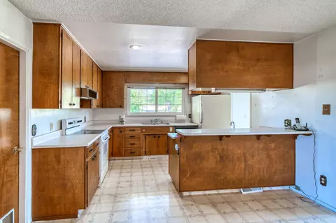 22867 Oak View Dr, Red Bluff, CA 96080 photo 5