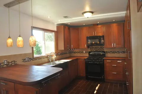 1565 Hemlock Ave, Anderson, CA 96007 photo 2