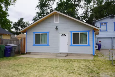 777 Locust St, Redding, CA 96001 photo 2